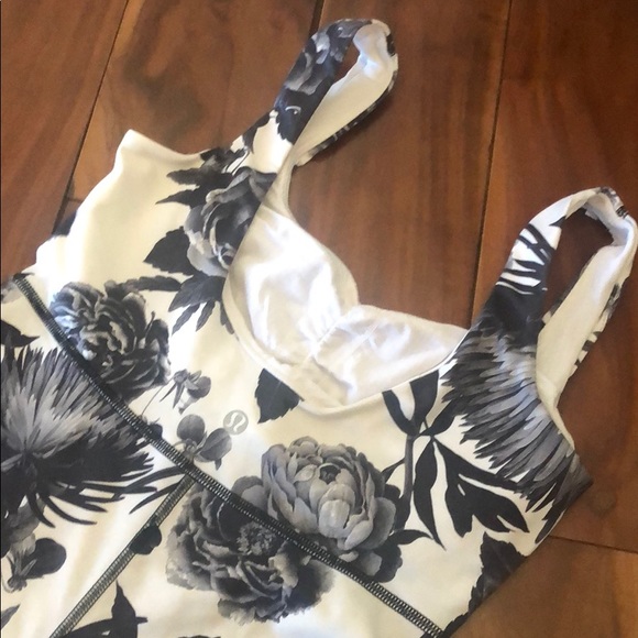 Lululemon top - Picture 2 of 3